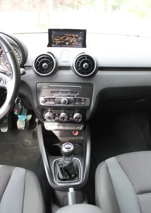 Audi A1 cena 42900 przebieg: 80200, rok produkcji 2016 z Wałbrzych małe 106